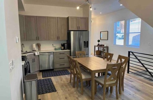 East Central House | Both Sides of New Construction Twin Home