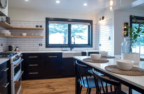 Elkhorn Village House | Boulderview. Swiss Design + Swiss Clean