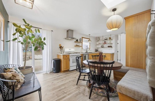 Finley House | Boutique 3 bedroom retreat with ensuite bathrooms, pool hall & fun amenities