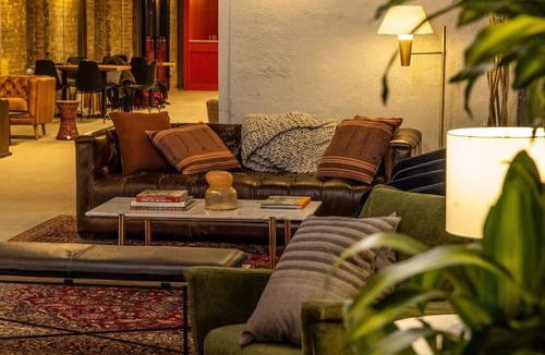People's Freeway Hotel | Bposhtels SLC