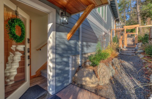 Eastsound Cottage | Bramble Seaview Cottage - Lower Studio Suite With Sparkly Water View