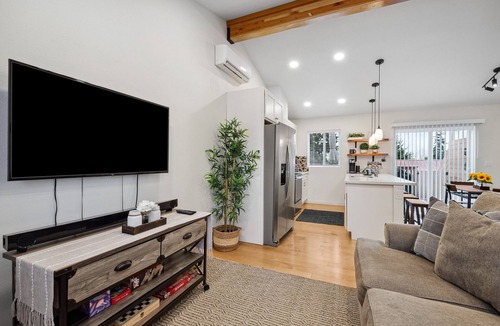SeaTac Cottage | Brand New 2 Bed Private Getaway! Close to Airport!