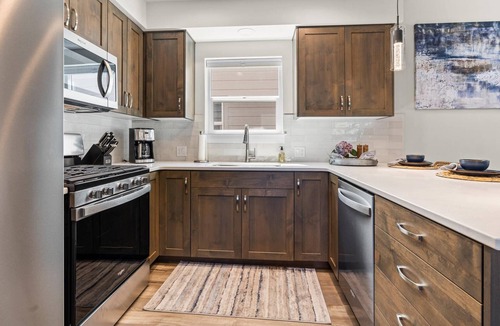 Boise Bench House | Brand New Dog-Friendly Getaway! Perfectly Positioned for Boise Adventures! Walk to Grocery & More!