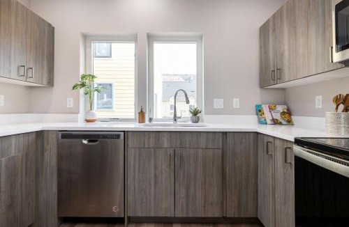 Anacortes House | Brand New Fully Updated Condo 904 in Anacortes
