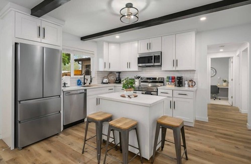 Picnic Point-North Lynnwood Apartment | Brand New Stylish 3BR Home with Designer’s Touch