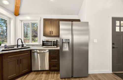 Klamath Falls Villa | Brand New Townhome in World Famous Running Y Resort