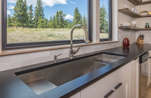 Antler Ridge Ski Chalet | Breathtaking Big Sky Luxury Retreat