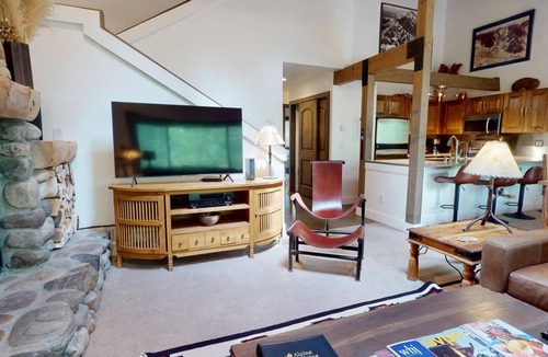 Ketchum Condo | Bridgepoint Condo 24 - Home Away from Home w/Relaxing Creek View
