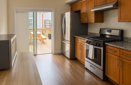 Bridgeport House | Bridgeport Basecamp Comfy Peaceful Sleeps 10+