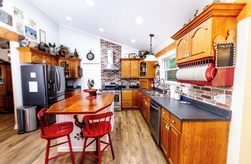 Greeneville House | Bridgeview Bend - Charming 3-bedroom house with spacious yard and seasonal creek