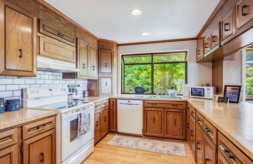 Poulsbo Villa | Bridgeview Lookout w/Vast Water Views & Hot Tub!