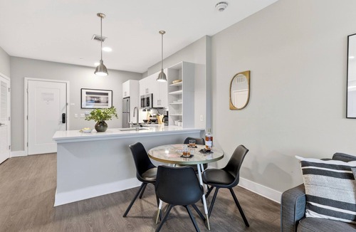 Hillsboro West End House | Bright 1BR + In-Unit Laundry + Terrace | Walk to Hillsboro Village | Belcourt