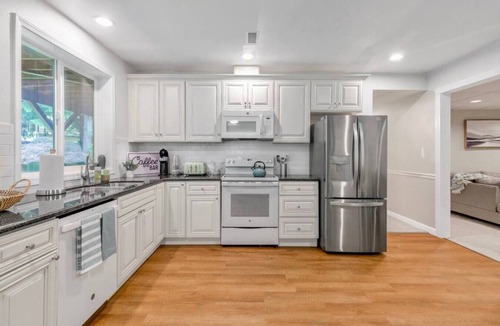 Tukwila House | Bright 3BR/2BA Upper Unit | Close to SeaTac