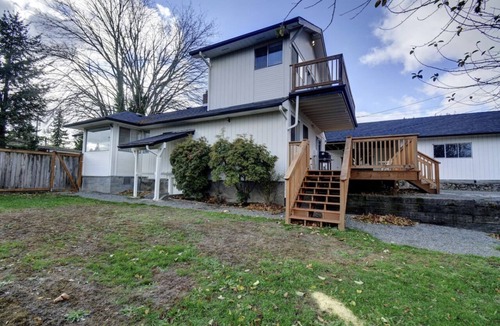 West End House | Bright & Airy 4 Bedroom Villa in North Tacoma