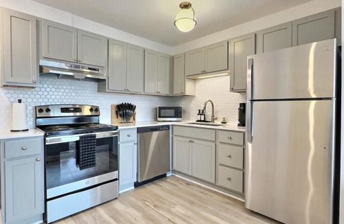 Crestline Heights Apartment | Bright and Vibrant Escape Near Downtown Hotspots