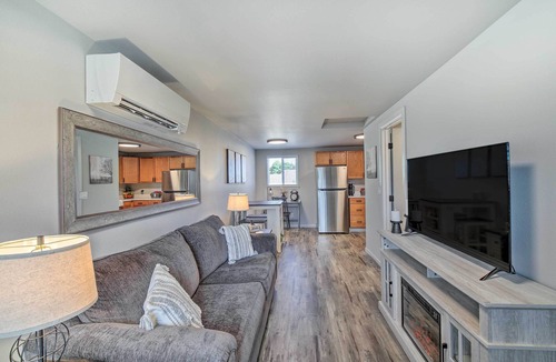 Buckley Apartment | Bright Buckley Apartment in the Heart of Town