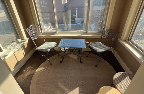 Vine Apartment | Bright, charming 2 bedroomdrm apartment. in downtown home in Kalamazoo
