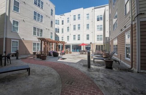 University District Apartment | Bright & Stylish 2-Bed, 2-Bath Apartment