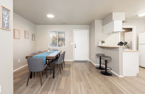 Veterans Park House | Bright & Stylish Floral Getaway Minutes from Downtown!
