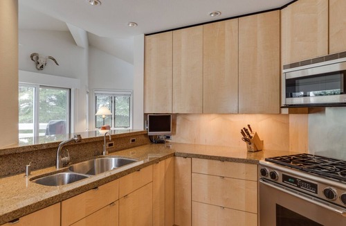 Warm Springs House | Bright Townhome with Mountain Views; Two Blocks to Ski Lift