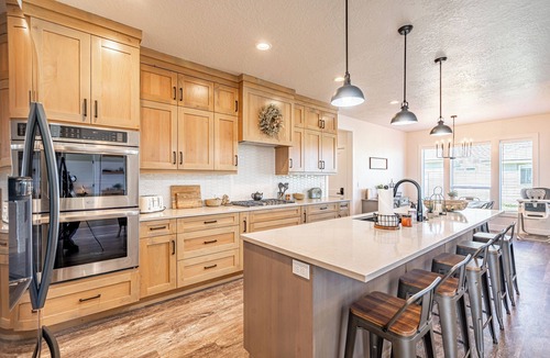 McCall House | Bring the whole family to this great place with lots of room for fun!