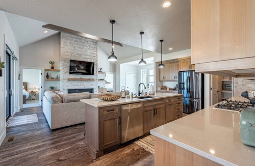 McCall House | Bring the whole family to this great place with lots of room for fun!