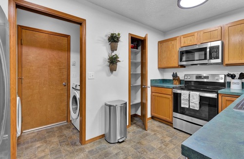 South Boise Village House | Broadway Bungalow near DT & BSU