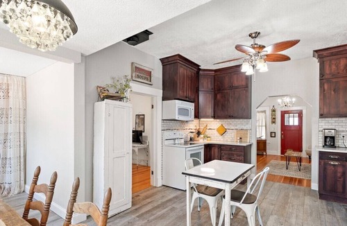 Emmett House | Brooke’s Cottage