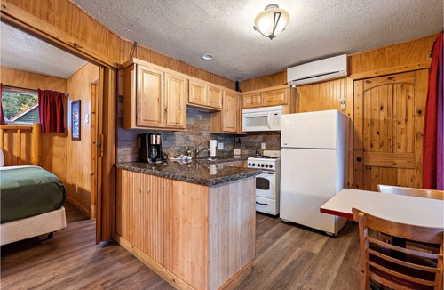 McCall Cabin | Brundage Bungalows