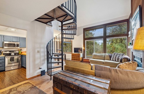 Bear Basin Estates House | Brundage Meadows 1 - Bright, cozy - 2story - wood stove - forest views - by trails, lake, town