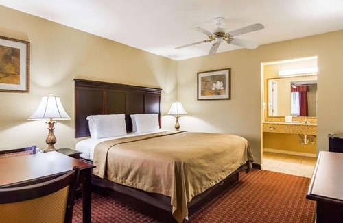 Bryant Hotel | Bryant Inn & Suites