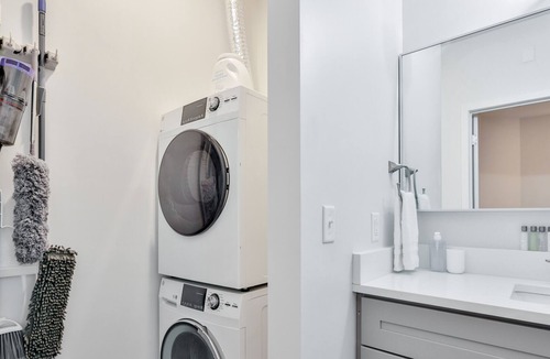 Soulard Apartment | Bud Brewery + Eats | Pool & Gym | Zencity