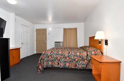 Overlook Hotel | Budget Motel