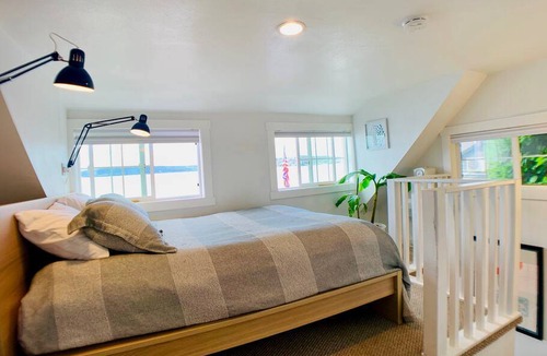 Tacoma House | Bungalow ∙ 2 bedrooms ∙ 4 guests