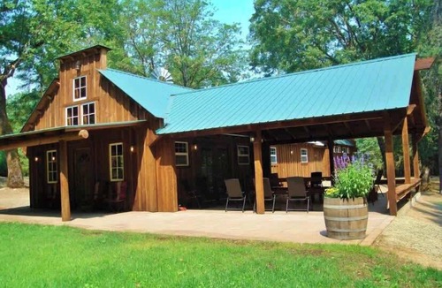 Selma Cabin | Bunkhouse Sleeps 20 Weddings Reunions WiFi