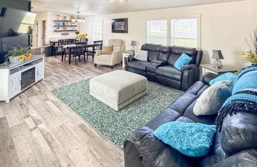 Garden City House | Buttercup Lake House