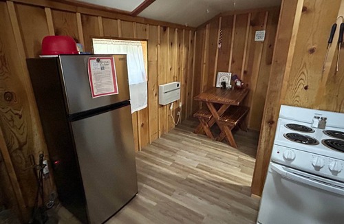 Christopher Creek Cabin | Cabin #7 - Rustic Studio with fireplace