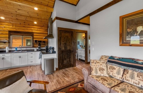 Pray Cabin | Cabin Getaway in Pray, MT