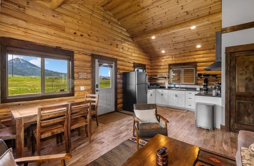 Pray Cabin | Cabin Getaway in Pray, MT