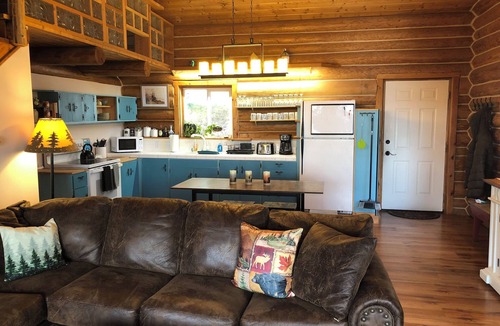 Sagle Cabin | Cabin in the woods, with lake view