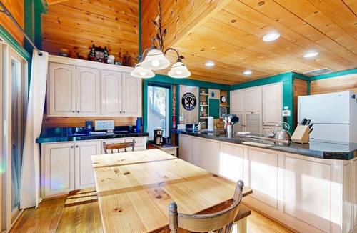 Sunriver Cabin | Cabin with Eight SHARC Passes, Access to Shared Pools, Hot Tub & Other Amenities