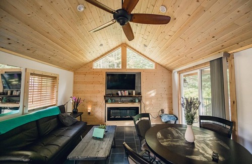 Port Angeles Cabin | Cabin - Wood Nestled King Cabin Near Olympic National Park
