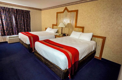 Jackpot Hotel | Cactus Petes Resort Casino & Horseshu Hotel