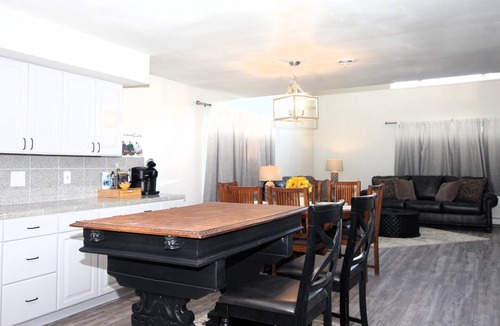 Montrose House | Caddy Shack 2- Charming 3-bedroom totally remodeled with AC and WiFi in Montrose