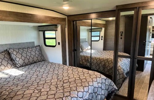 Duncanville House | Camping or Glamping you decide! Near Tuscaloosa.