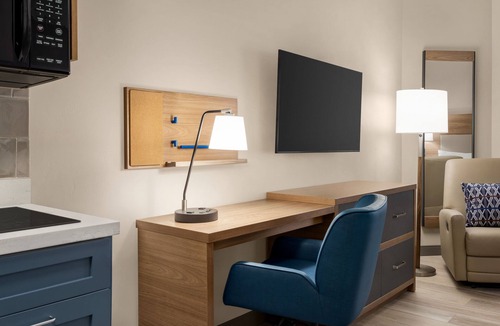Meridian Hotel | Candlewood Suites Boise-Meridian by IHG