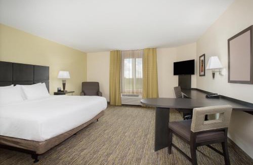 Dickinson Hotel | Candlewood Suites Dickinson by IHG