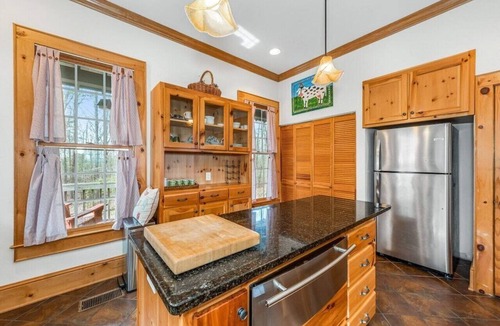 Mentone Cottage | Canyon Hideaway Cottage - Secluded 2 Acres! Swing Bed & FP on Screened Porch