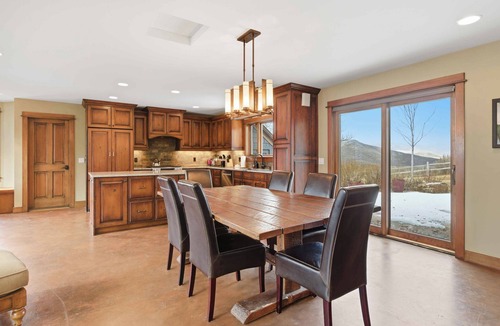 Bellevue House | Canyon View Home on 5 Acres | Pickleball Court + Views