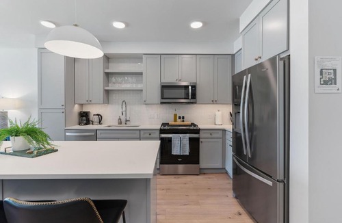 Downtown Salt Lake City Apartment | Capital Views Pool Spa Gym Bowling Free Parking